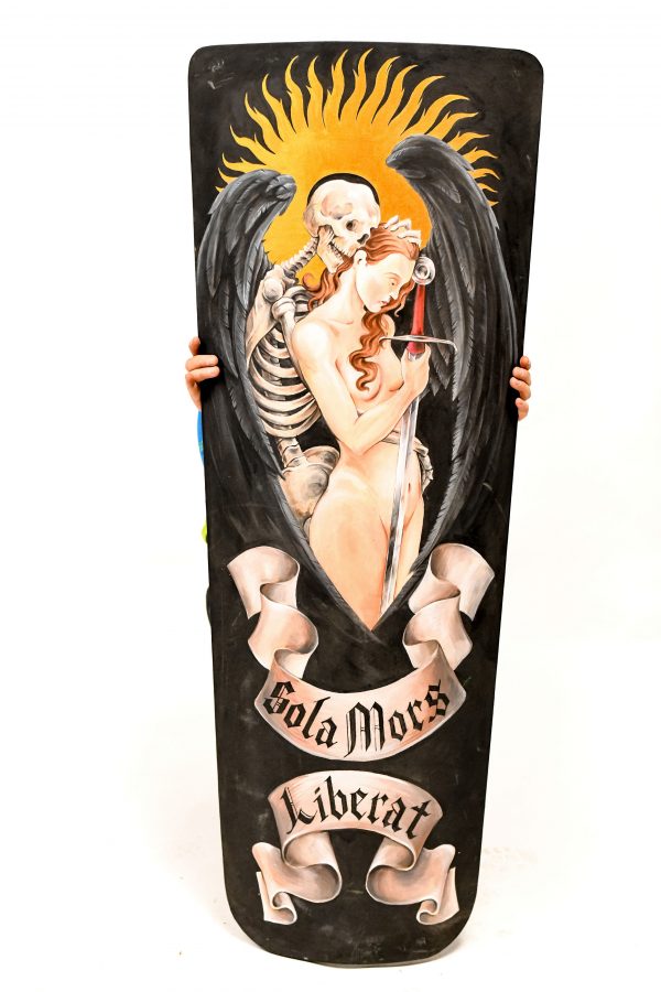 Copy of Big decorated medieval shield Sola mors Liberat for rent